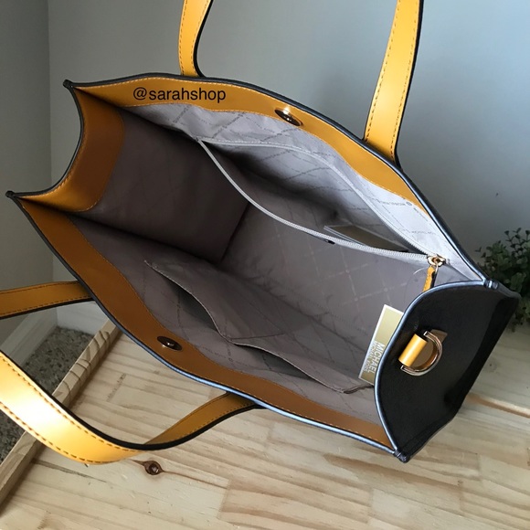 🌼Michael Kors Purse - Picture 6 of 11